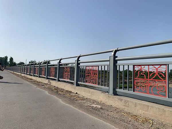 桥梁防撞护栏